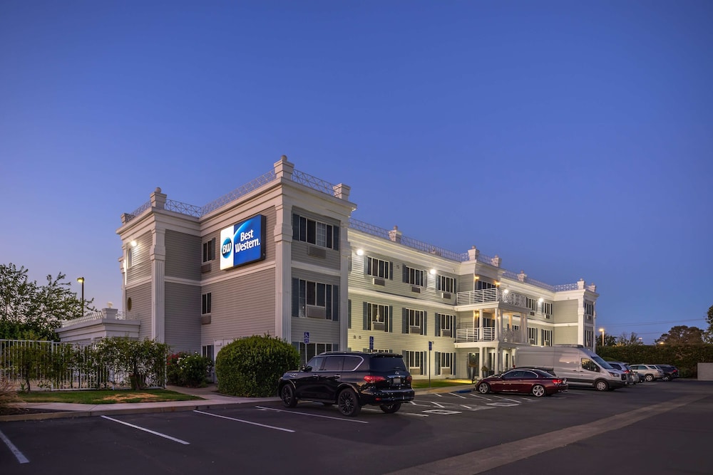 Best Western John Jay Inn
