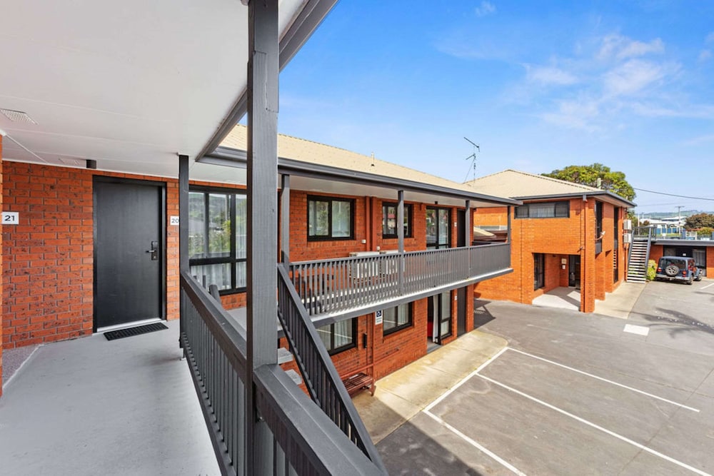Apollo Bay Motel and Apartments