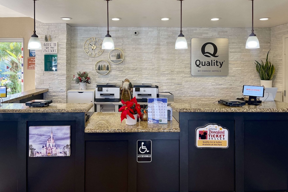 Quality Inn & Suites Anaheim At The Park