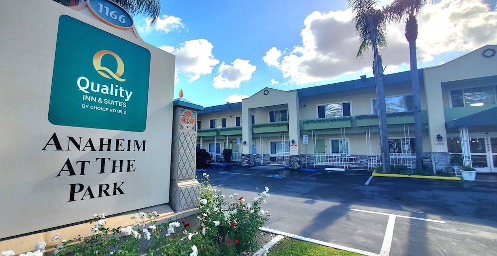 Quality Inn & Suites Anaheim At The Park