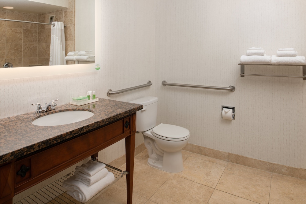 Holiday Inn Portland - Columbia Riverfront by IHG