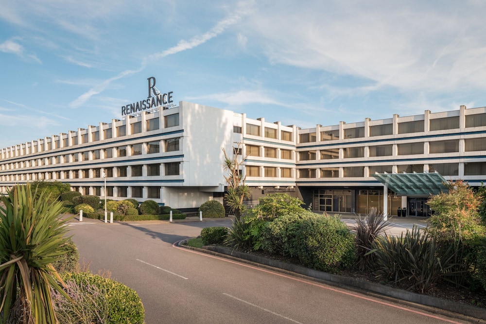Renaissance London Heathrow Hotel photo 2