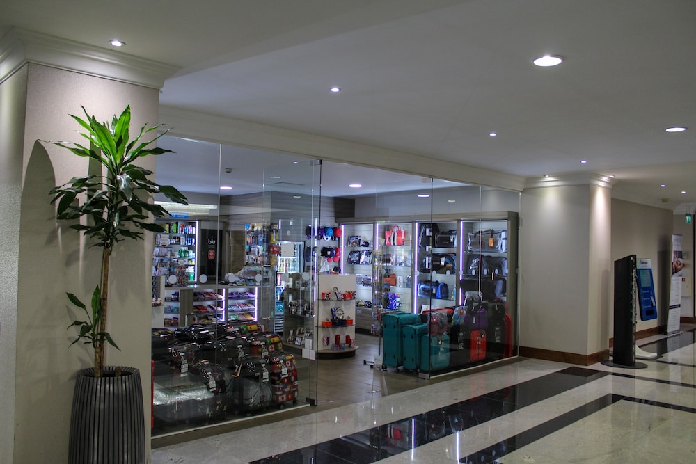 Renaissance London Heathrow Hotel photo 3