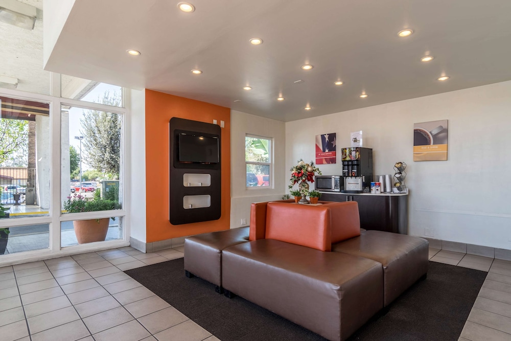 Motel 6 Redlands, CA