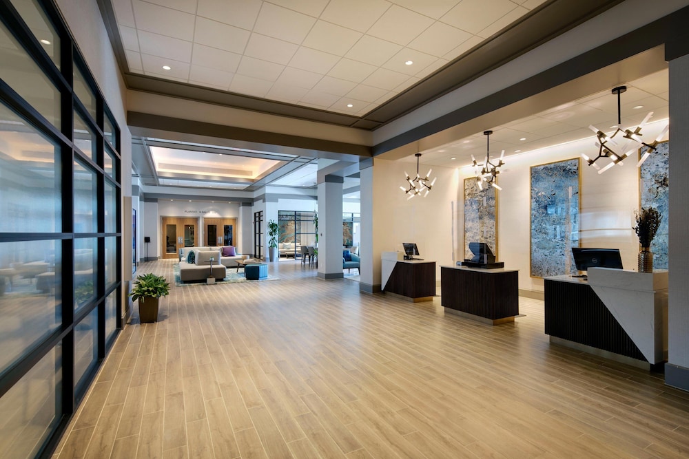 Sheraton® Suites Fort Lauderdale West
