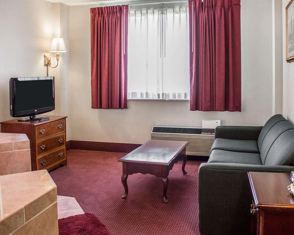 Quality Inn & Conference Center Franklin Downtown