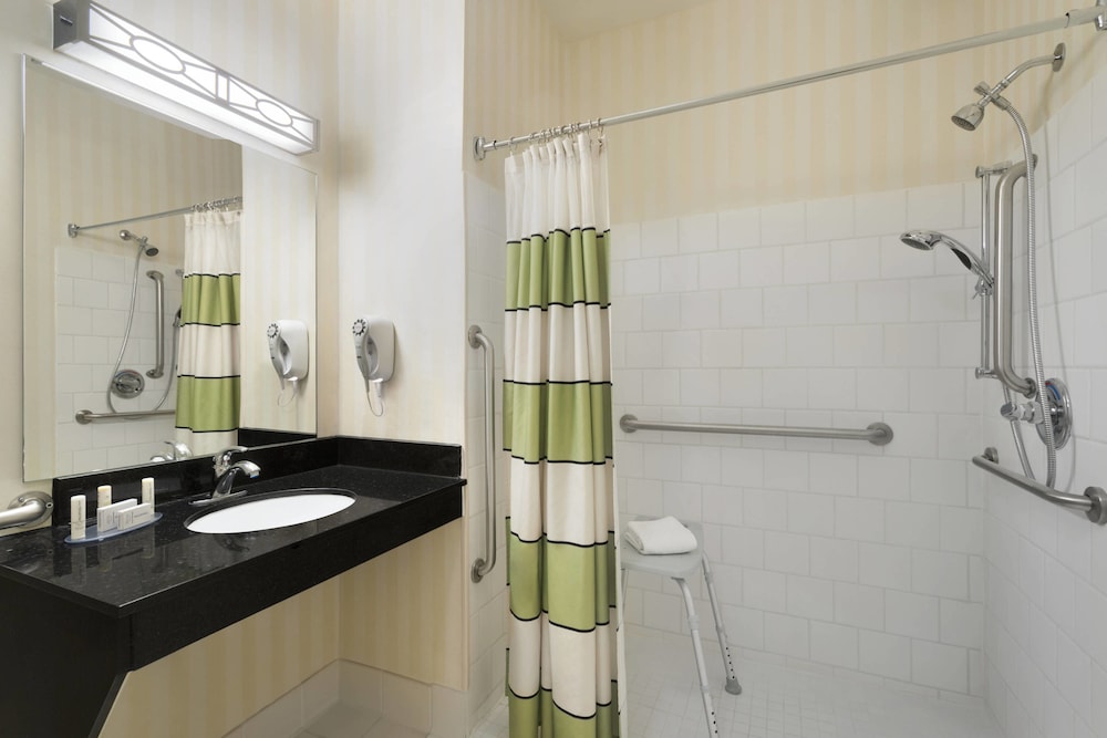 Fairfield Inn & Suites by Marriott Champaign
