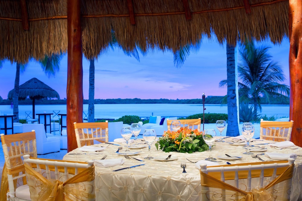The Westin Cancun Resort Villas & Spa