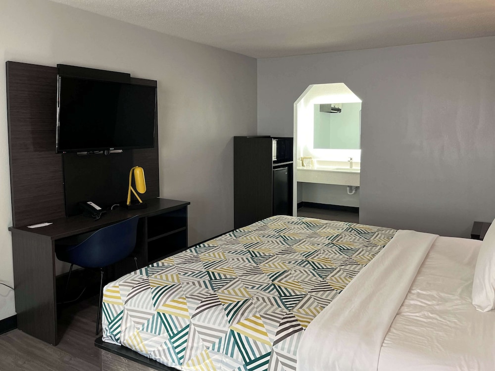 Motel 6 Lafayette, IN