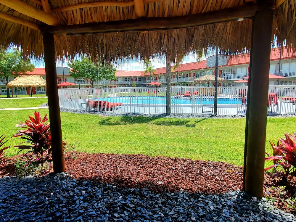 Vero Beach Inn & Suites