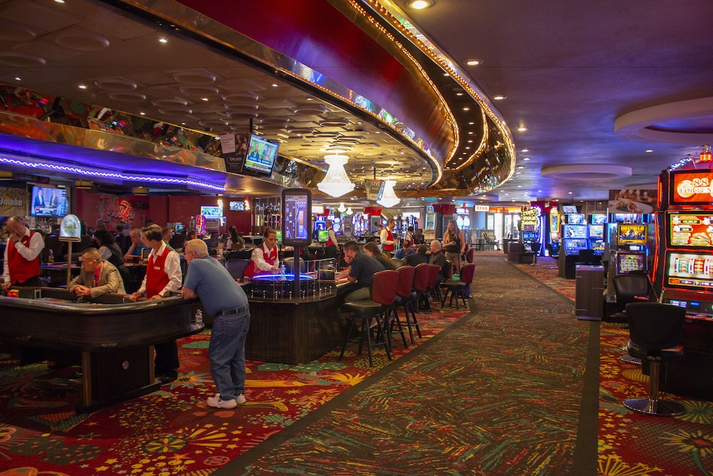 Plaza Hotel & Casino photo 3