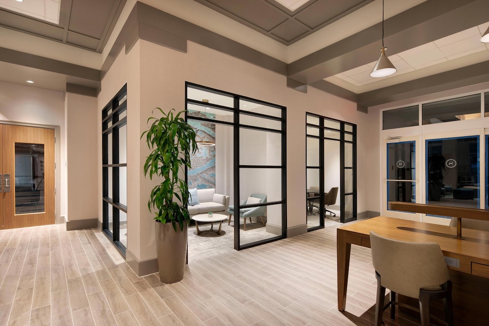 Sheraton® Suites Fort Lauderdale West