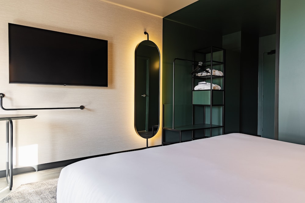 Novotel Paris Suresnes Longchamp photo 3