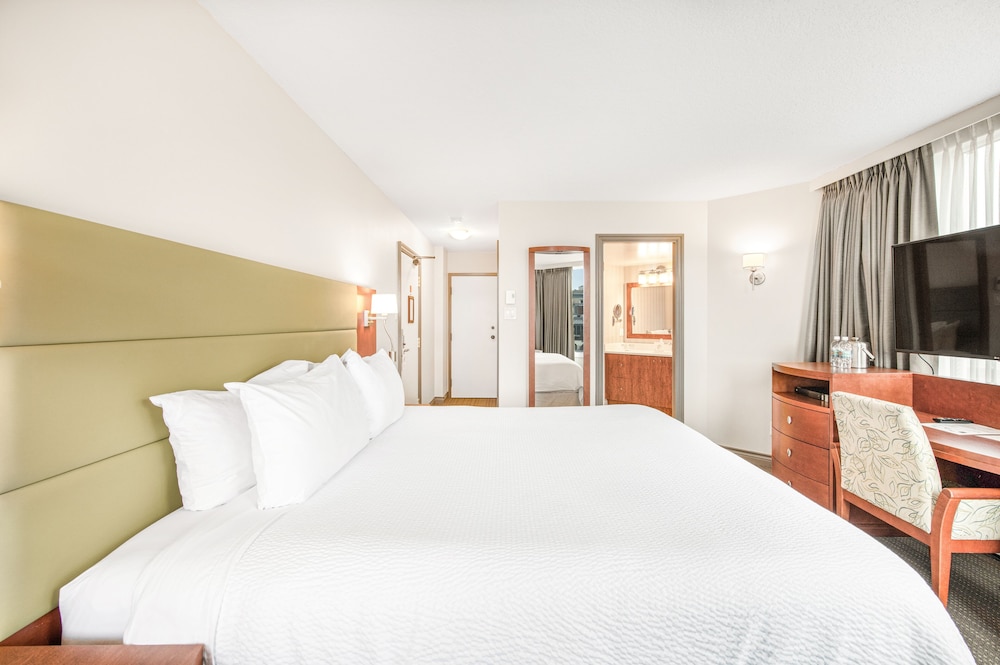 Victoria Regent Waterfront Hotel & Suites photo 5