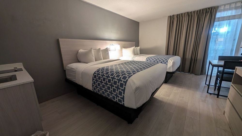 Clarion Inn & Suites and Convention Center
