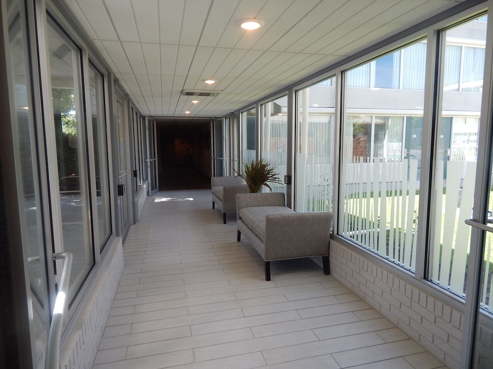 Best Western Plus Bradford Inn