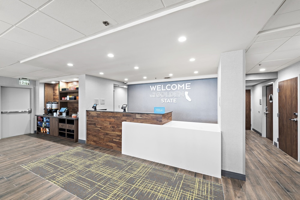 Hampton Inn by Hilton Los Angeles Airport