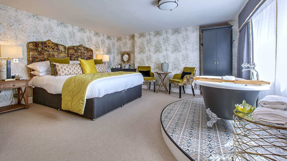 The Maids Head Hotel