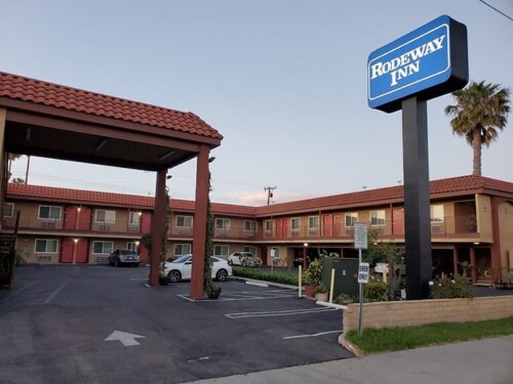 Econo Lodge Carson near StubHub Center