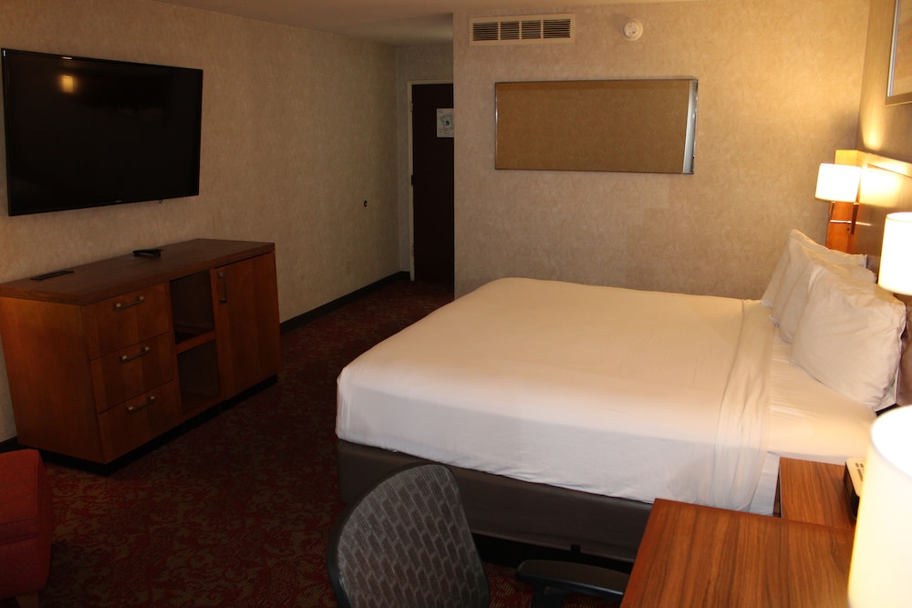 Clarion Hotel Bakersfield North