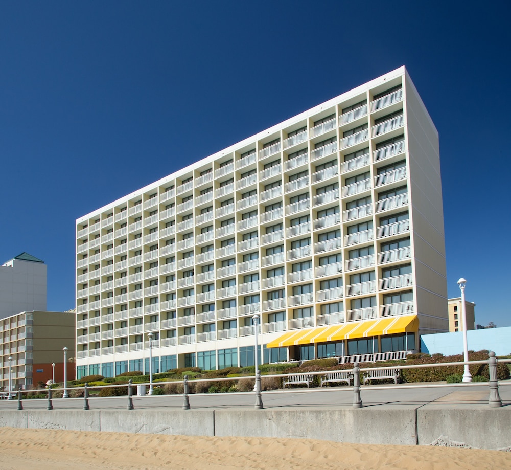 Holiday Inn Express Hotel & Suites VA Beach Oceanfront by IHG
