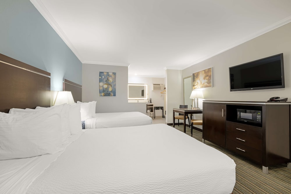Best Western Courtesy Inn Hotel - Anaheim Resort at the Park