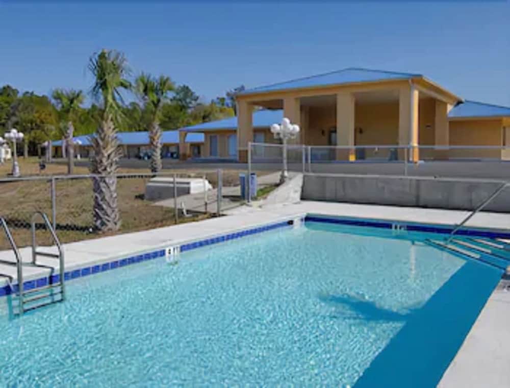 Days Inn by Wyndham DeFuniak Springs