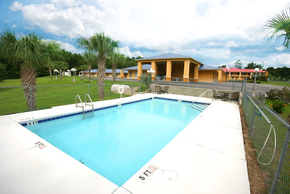 Days Inn by Wyndham DeFuniak Springs