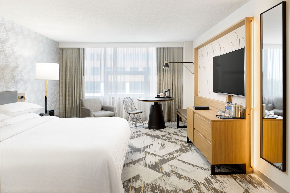 Sheraton Cerritos Hotel