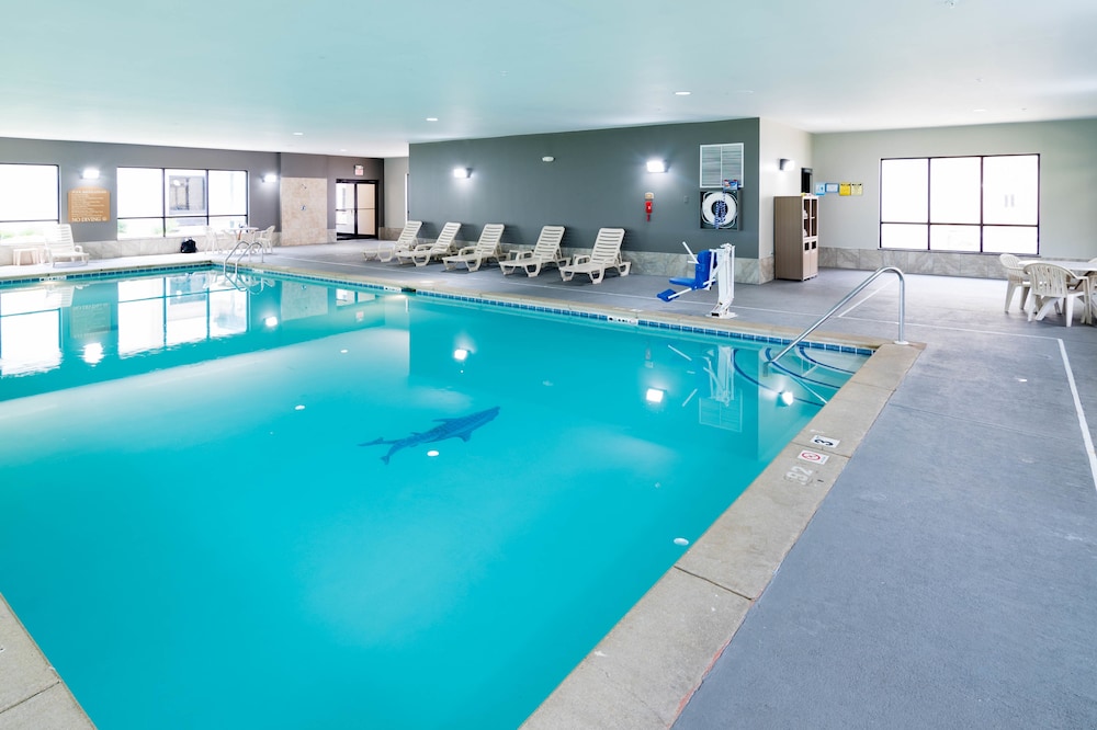 Clarion Inn Elmhurst - Oak Brook near I-88, I-290, I-294