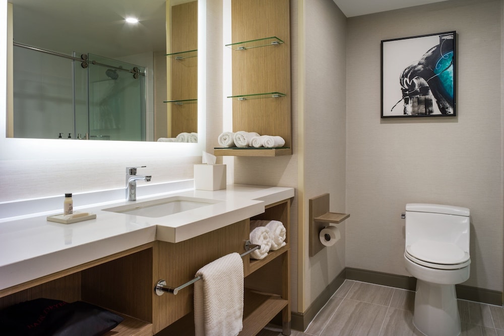 Delta Hotels by Marriott Ontario Airport photo 3
