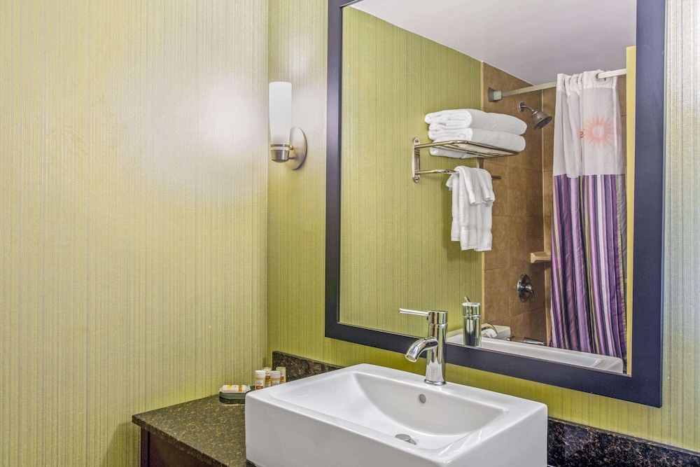 La Quinta Inn & Suites by Wyndham Salisbury