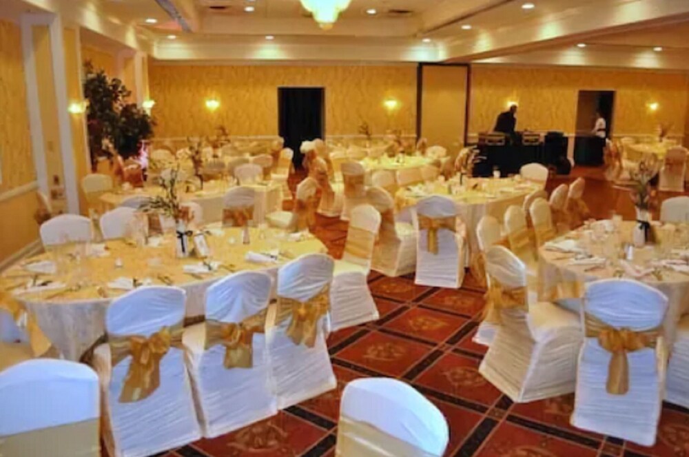 Best Western Mill River Manor