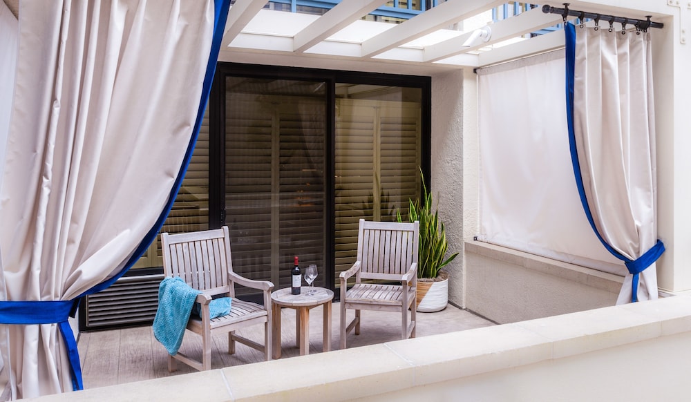 Portola Hotel & Spa at Monterey Bay