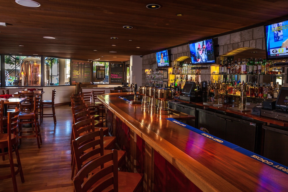Portola Hotel & Spa at Monterey Bay