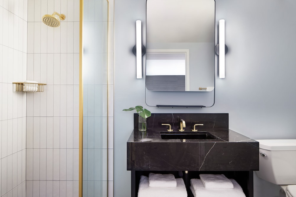 Kimpton Alton Fisherman's Wharf by IHG