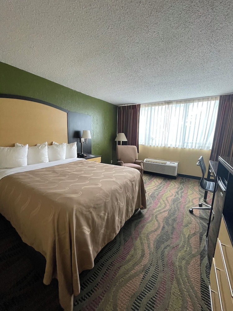 Quality Inn Conference Center Logansport