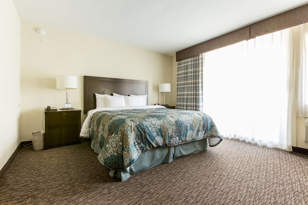 Royal Palace Westwood Hotel