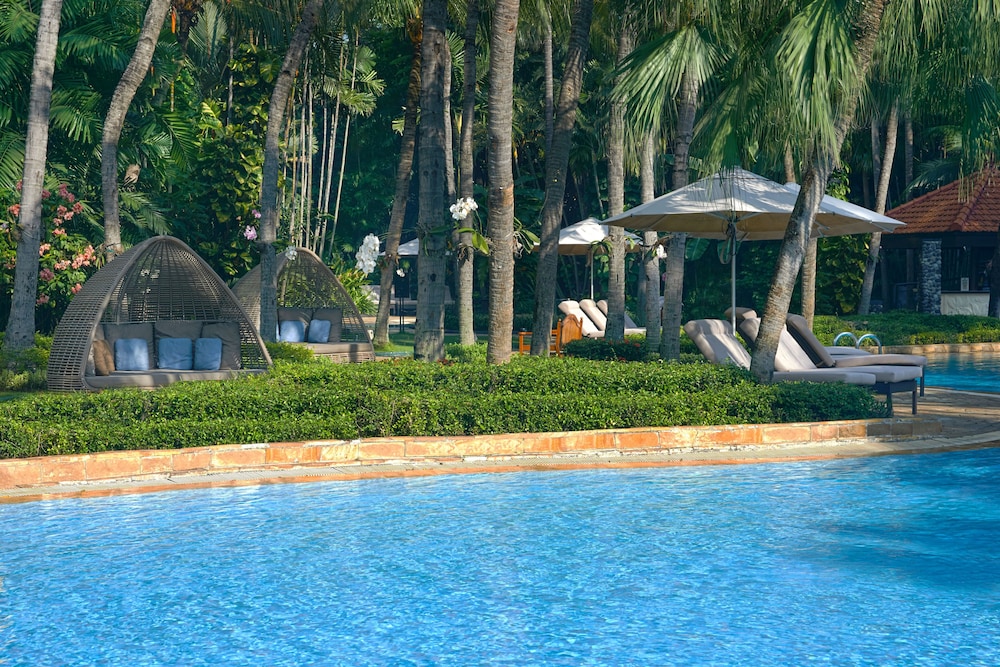 Shangri-La Surabaya photo 2