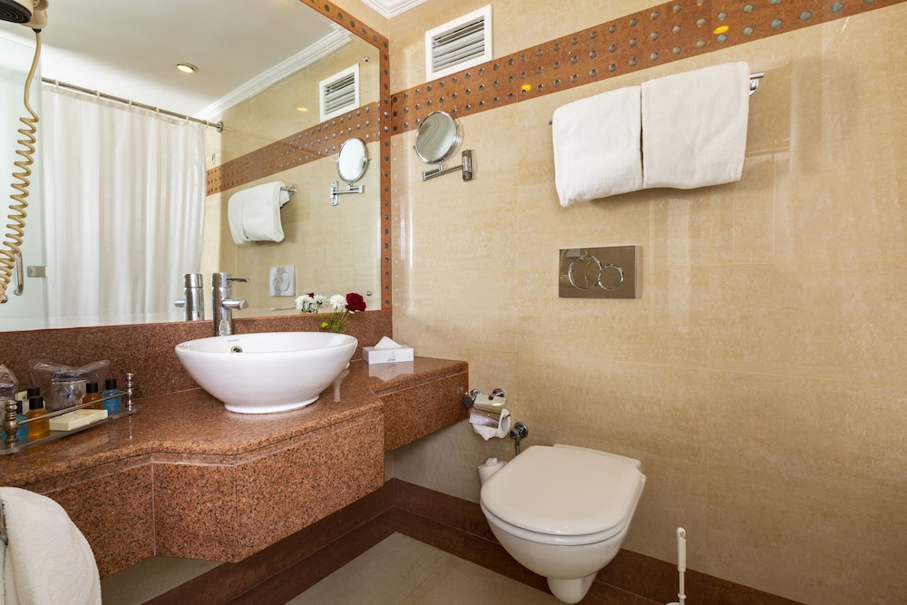 Golden Tulip Hotel Flamenco Cairo