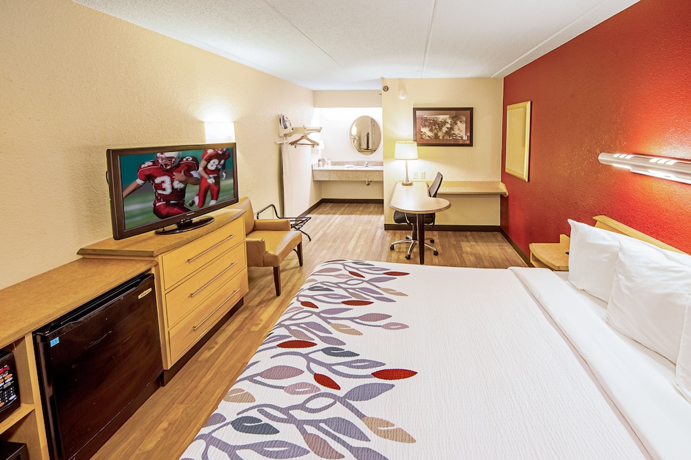 Red Roof Inn Charleston West - Hurricane, WV