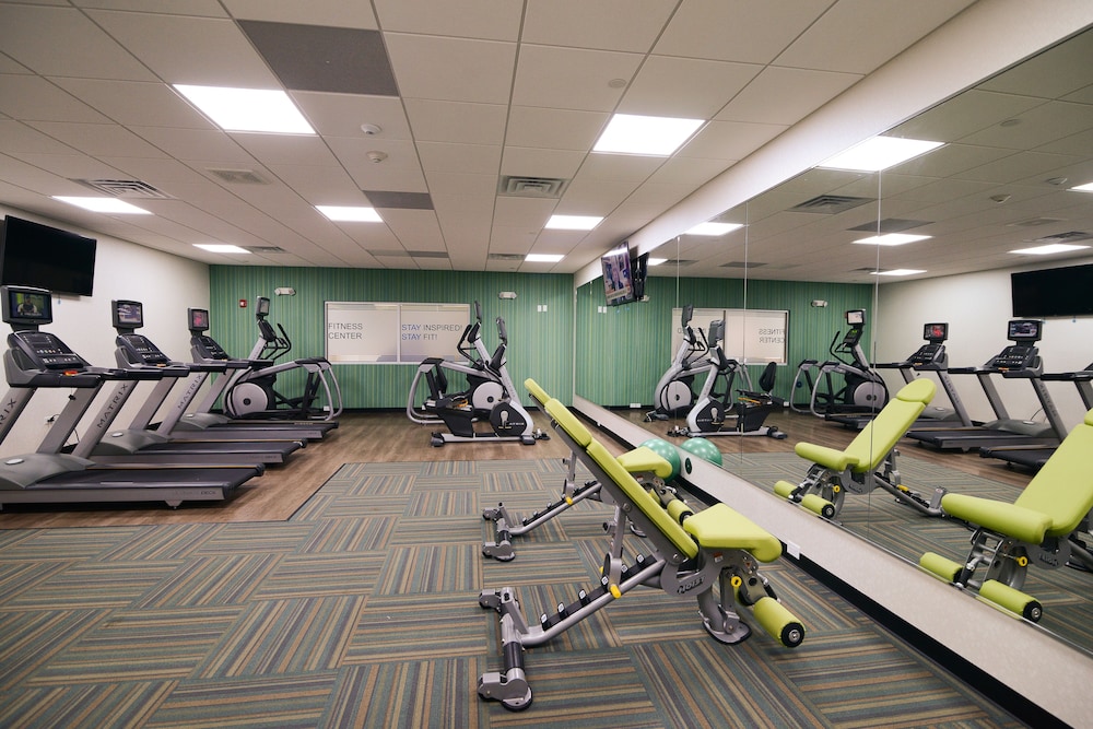 Holiday Inn Express & Suites Chicago North Shore - Niles by IHG