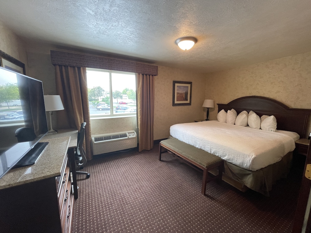 Best Western Plus Weston Inn