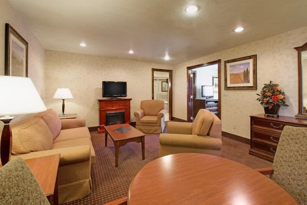 Best Western Plus Weston Inn