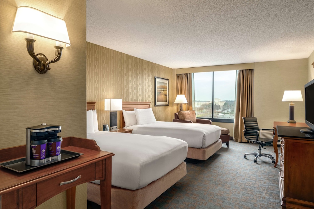 Doubletree by Hilton Somerset Hotel and Conference Center