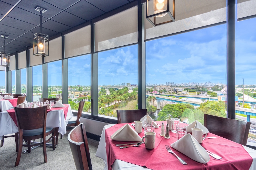 Holiday Inn Miami - International Airport by IHG photo 4