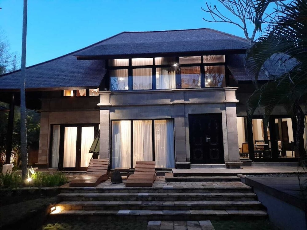 The Royal Beach Seminyak Bali photo 4