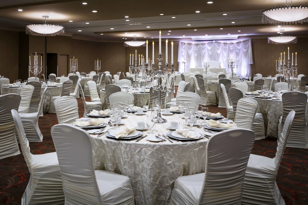 Delta Hotels by Marriott Sault Ste. Marie Waterfront