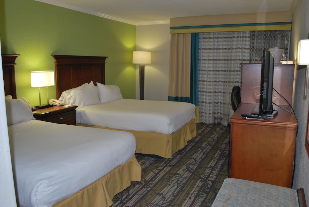 Wyndham Garden Summerville
