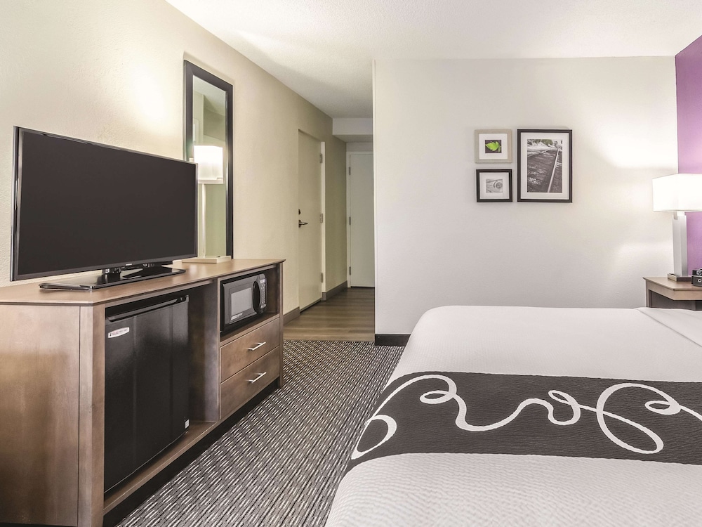 La Quinta Inn & Suites by Wyndham Myrtle Beach - N Kings Hwy